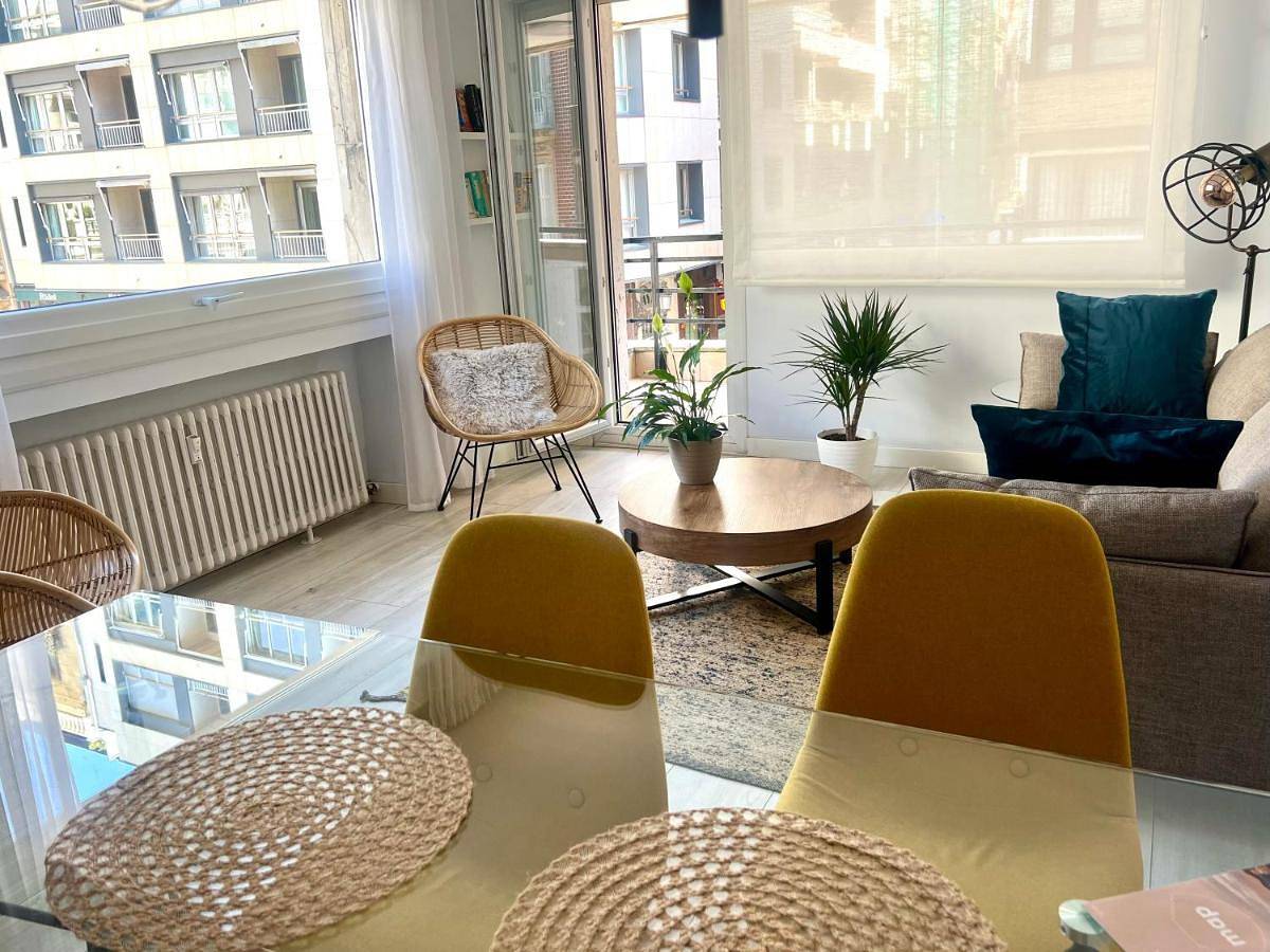 Ganze Wohnung, New Gorgeous Central Apartment - Beachfront - 3 Bd in Kontxa hondartza - Playa de la Concha (San Sebastian), San Sebastian