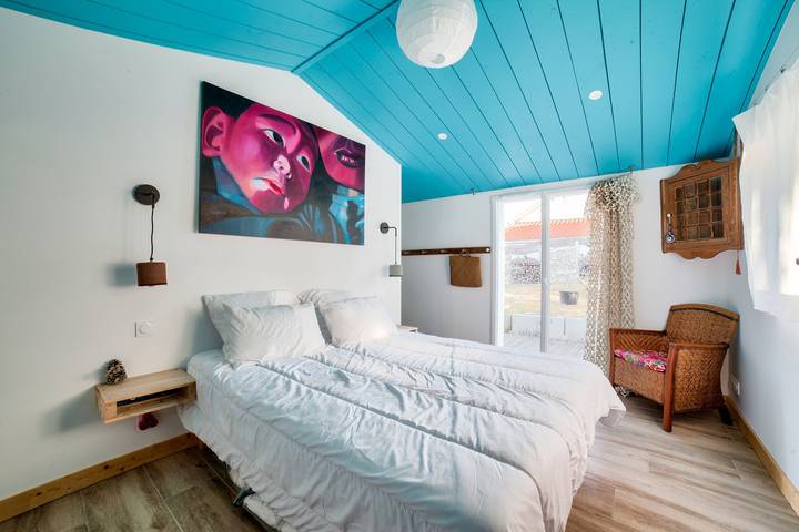 Location de vacances pour 6 personnes, avec terrasse et jardin à Barbâtre - 4