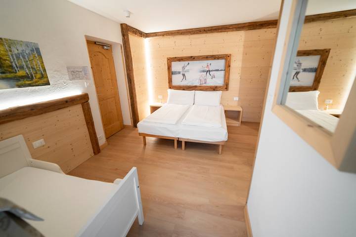 'Fiocco di Neve' Room with Mountain View, Shared Terrace, and Wi-Fi in San Sebastiano (Folgaria), Folgaria