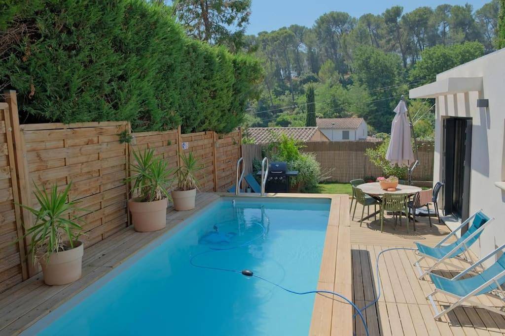 Three-Bedroom Villa in Aix-en-Provence, Aix-en-Provence en omgeving