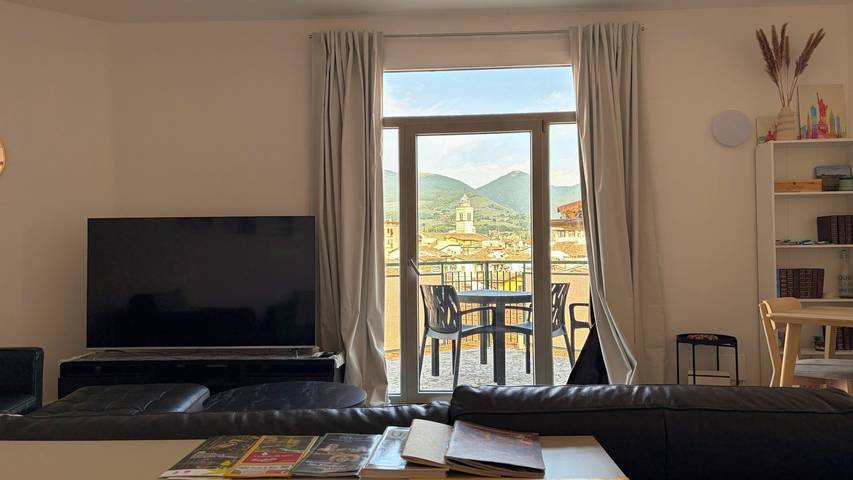 Gîte pour 4 personnes, avec Terrasse et Vue sur le lac à Foligno - 4