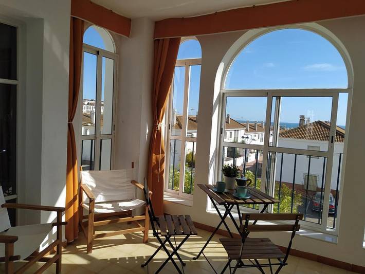 Apartamento de vacaciones para 6 personas, con vistas y jardín además de balcón y piscina - 1