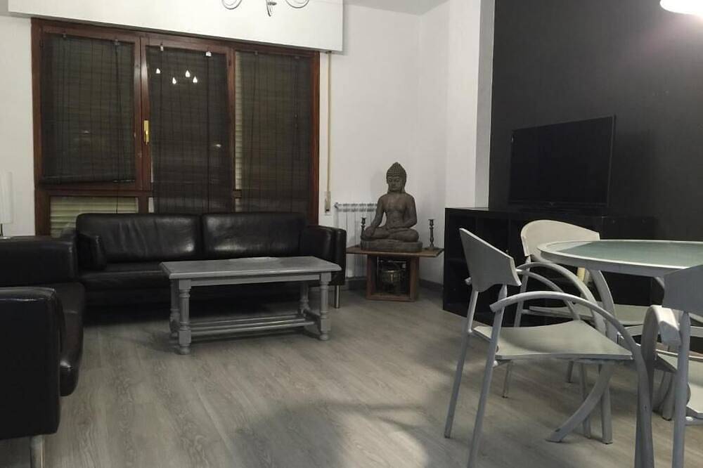 Apartamento entero, Agradable y céntrico apartamento bien situado para conocer La Rioja in Calahorra, Provincia de La Rioja