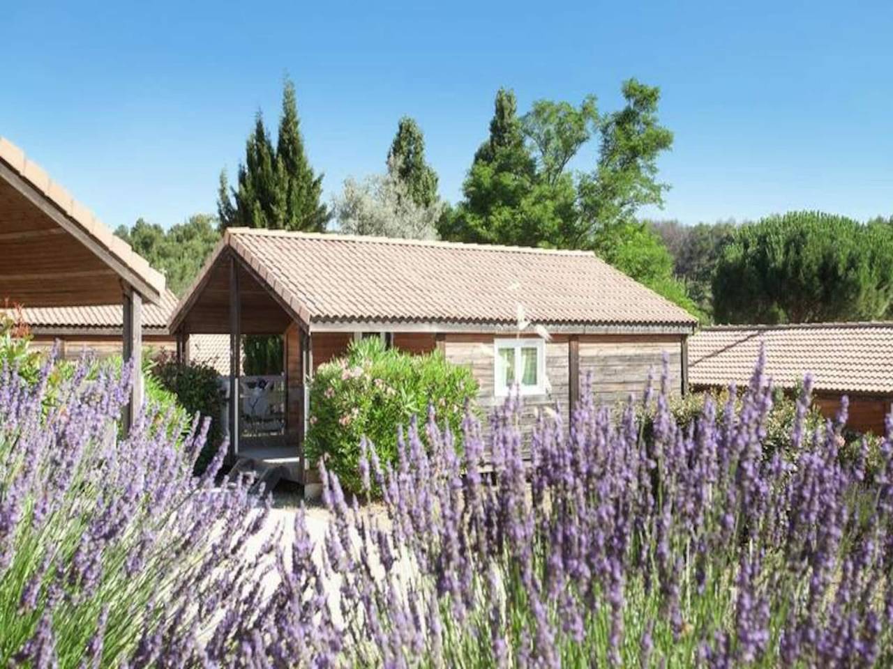 Apartamento entero, Chalet 4 habitaciones 7/8 personas in Carnoux-en-Provence, Marsella region