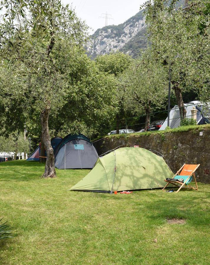 Camping Alpino - Nature Village in Malcesine, Montagnes autour du lac de Garde