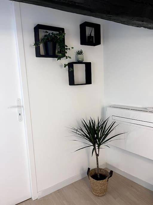 Appartement entier, One-Bedroom Apartment in Valréas, Enclave de Valreas
