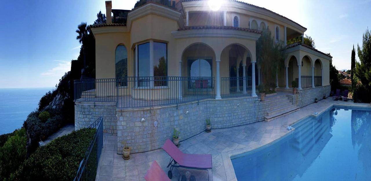 Majestic Monaco Villa in La Turbie, Côte méditerranéenne (France)