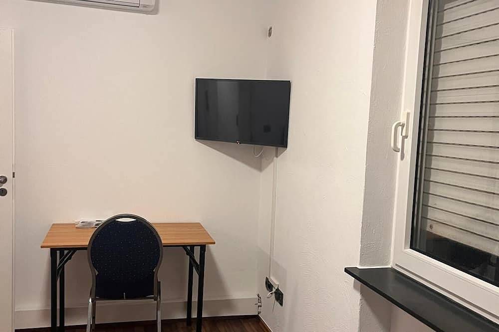 Ganze Wohnung, Nr 6 Eg 3 Zkb für Familien und Firmen in Fuldatal, Hessisches Bergland