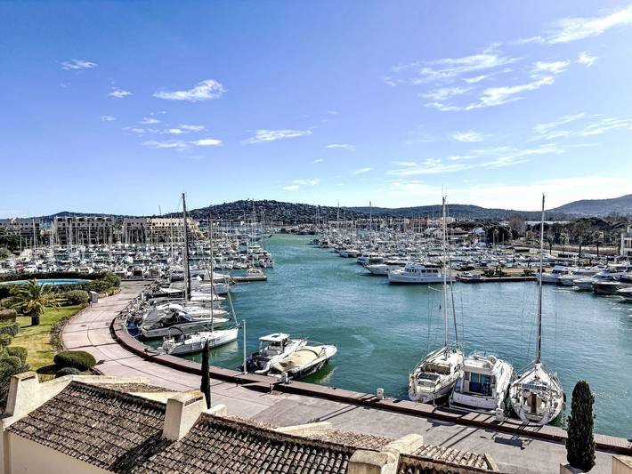 Gîte pour 4 personnes, avec balcon dans Port des Marines de Cogolin - 3