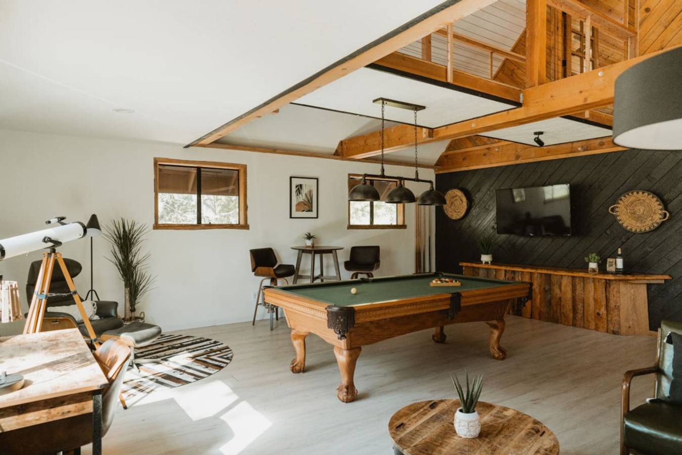 Romantic Forest *Loversnest* by Casa Oso in Mariposa County