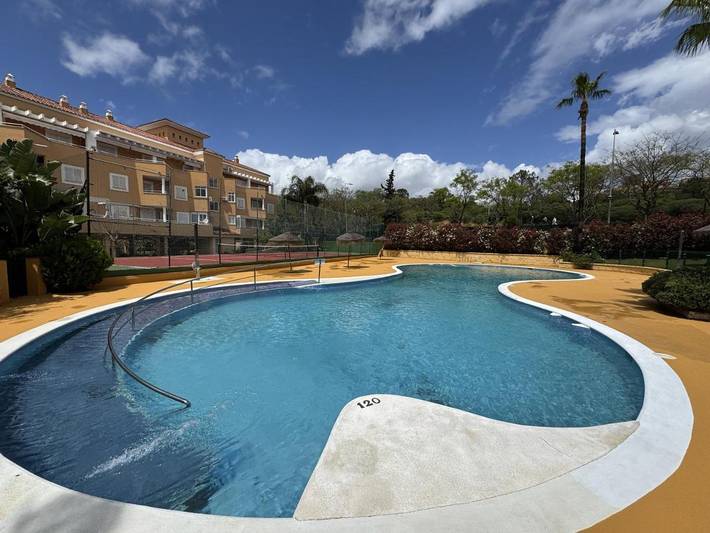 Apartamento de vacaciones para 4 personas, con piscina y balcón - 1