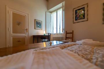 Villa for 9 Guests in Rome, Rome Province, Picture 4