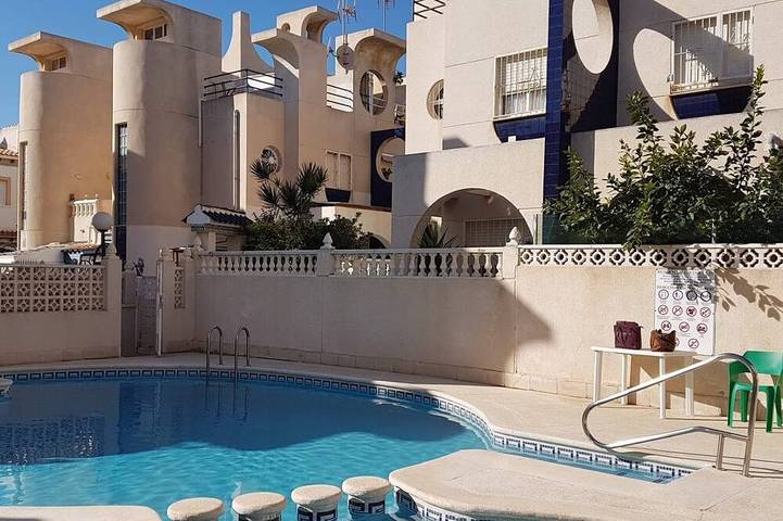 Chalet für 5 Personen, mit Balkon und Garten sowie Pool in Torrevieja