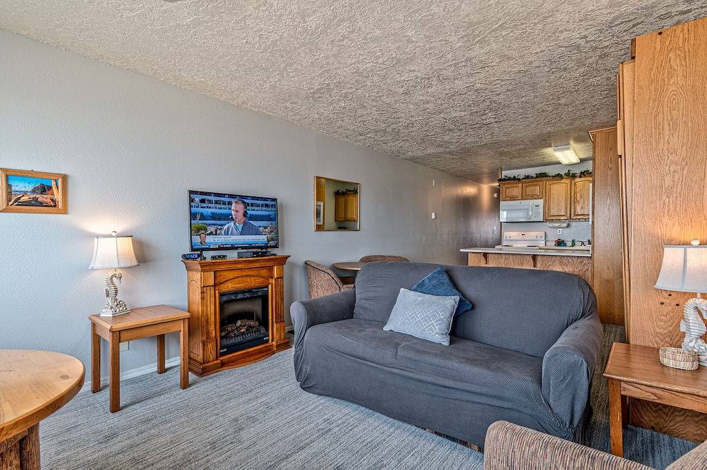 Ganze Wohnung, Sea Gypsy Rentals - Oceanfront Suite - Pool! in Lincoln City, Devils Lake (OR)