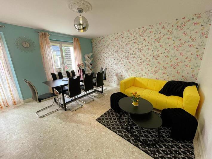 Location de vacances pour 8 personnes, avec terrasse et jardin, animaux acceptés à Lignières-de-Touraine - 2