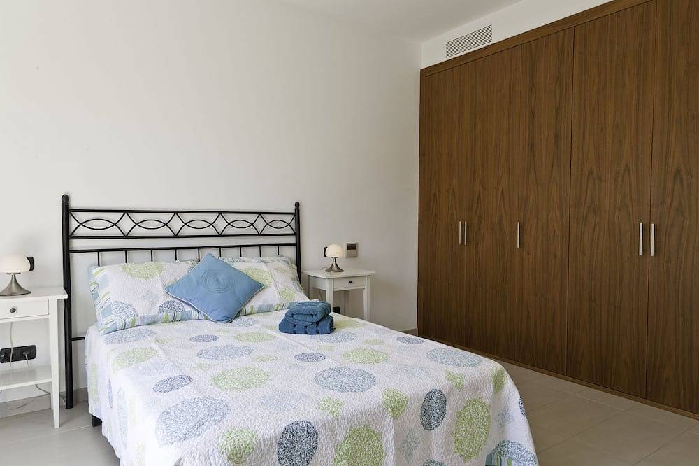 Villa Mimma ,Touristic licence no. Etv/5591\n With a large  Pool, Air Con, & Wifi in Costa d'en Blanes, Calvià