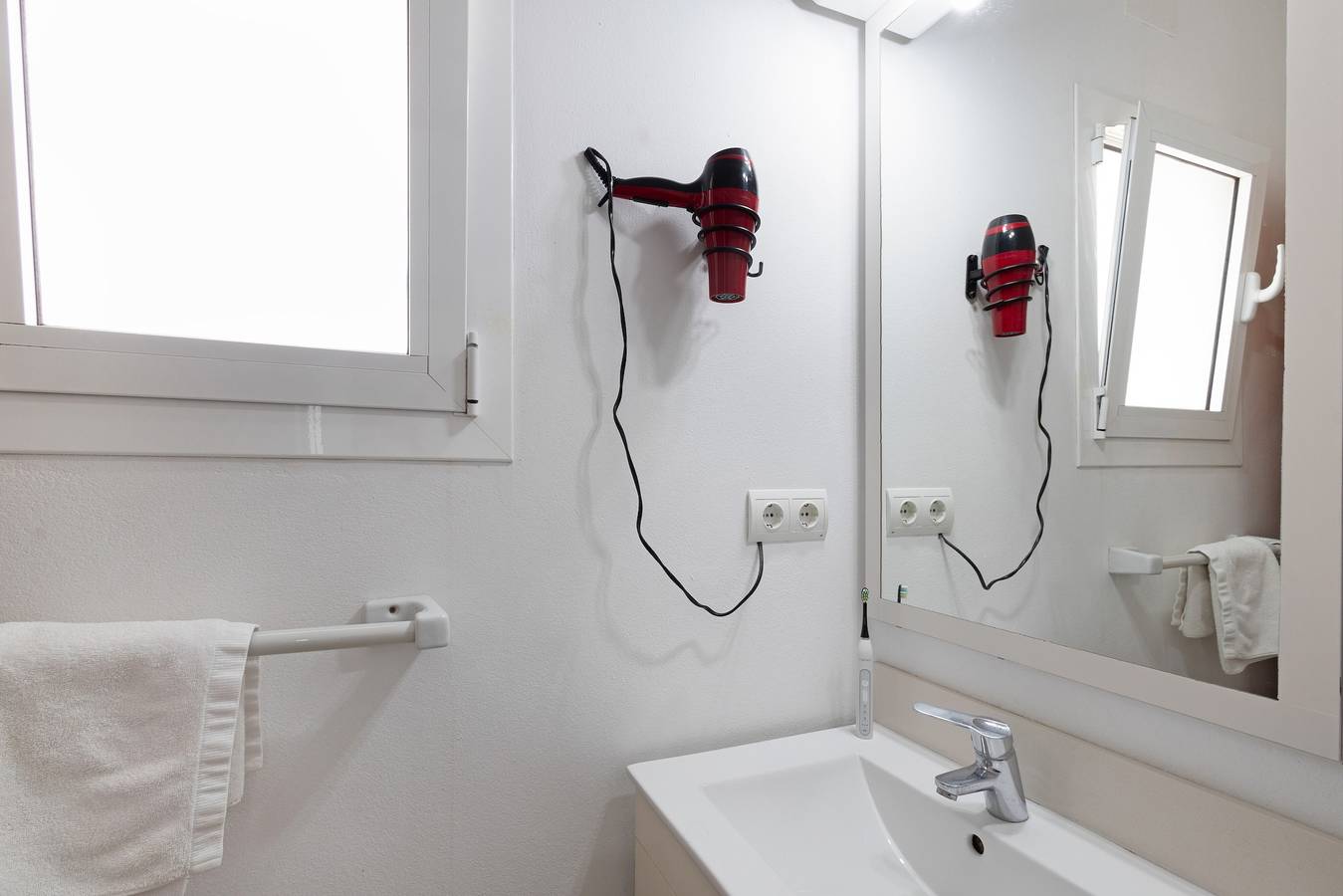 Kamer 'Doble - 2' met uitzicht op de bergen, Wifi en airconditioning, foto 9