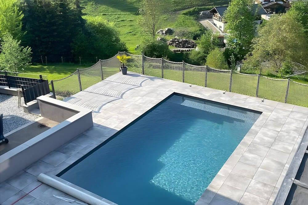 Landhaus Pool and Relax – Rustic Modern Retreat with Pool & Panoramic Views in Bruck an der Mur, Hochsteiermark