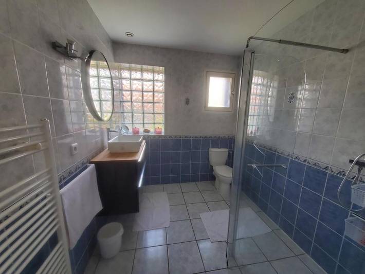 Gîte pour 2 personnes, avec vue et jardin à Cournon-d'Auvergne - 4