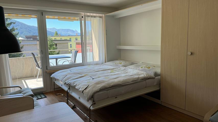Ferienwohnung für 2 Personen, mit Sauna und Ausblick sowie Garten und Balkon in Davos - 3