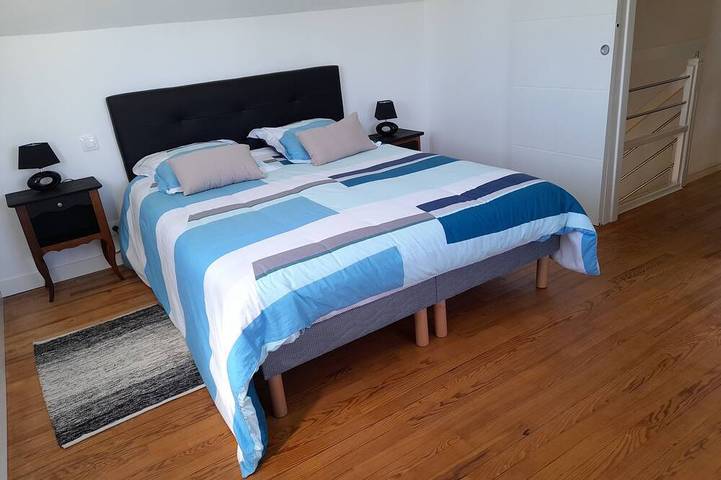 Location de vacances pour 4 personnes, avec terrasse et jardin à Plounévez-Lochrist - 2