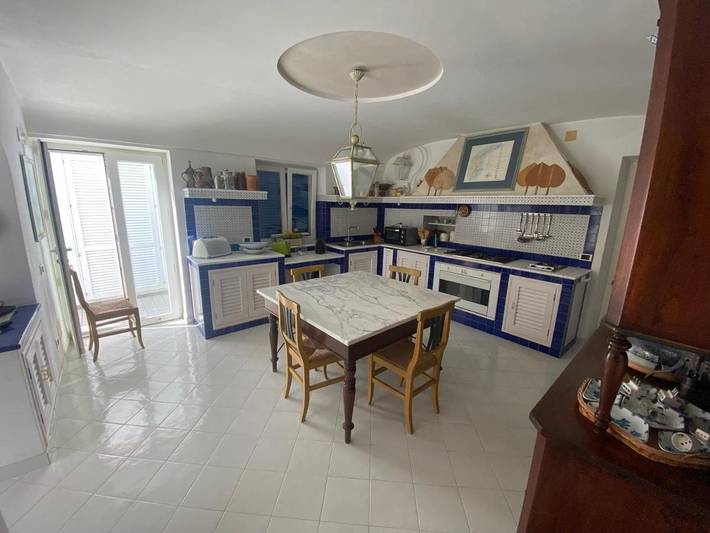 Location de vacances pour 11 personnes, avec jardin ainsi que piscine et vue à Ponza - 3