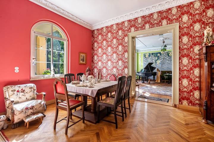 Entire apartment, Holiday Apartment in Country Castle with Shared Terrace, Garden, and Wi-Fi in Calau, Naturpark niederlausitzer heidelandschaft (Brandenburg)