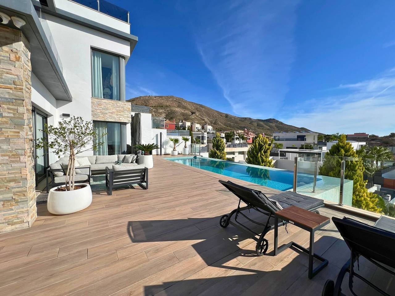 Villa 'Barcelona 11' con vistas al mar, Wi-Fi y aire acondicionado in Finestrat, Costa Blanca