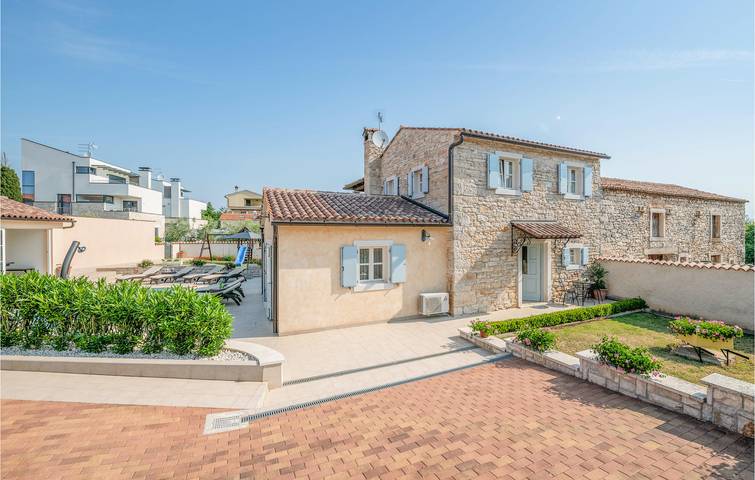 Ferienhaus für 8 Personen, mit Terrasse und Whirlpool sowie Sauna, mit Haustier - 1