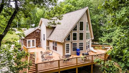 Vacation House for 27 Guests in Lewis Smith Lake, Alabama, Picture 3