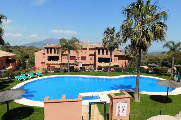 Ferienwohnung für 5 Personen, mit Garten und Sauna sowie Pool in Ojén