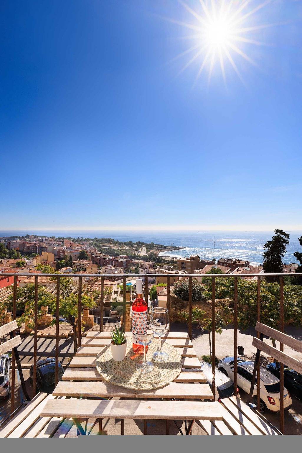 Entire apartment, Unik Vacation Rovellat in Tarragona, Costa Dorada