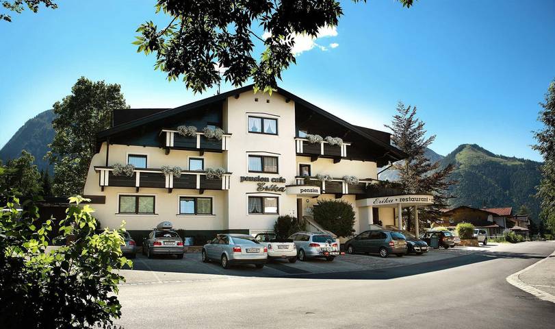 Pension, mit Balkon und Terrasse sowie Sauna am Achensee