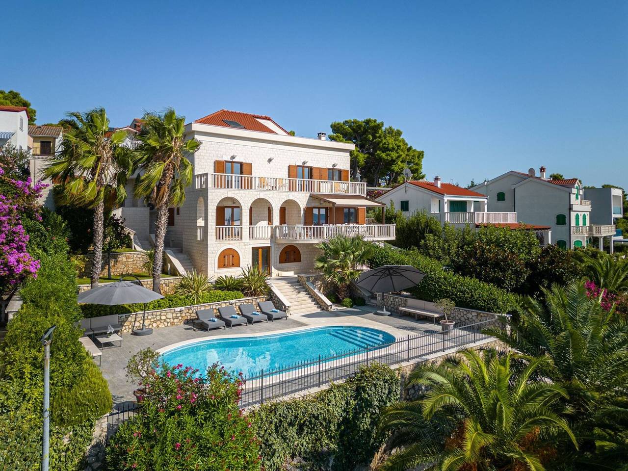 Exclusive Villa Paradise heated pool, near sea jacuzzi sauna gym family sea view in Okrug Donji, Čiovo