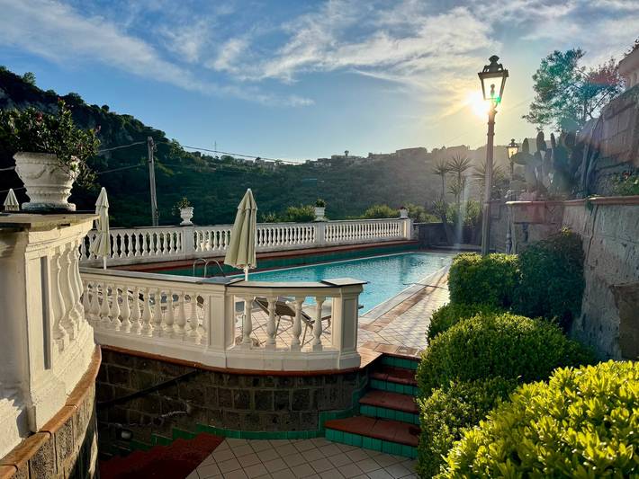 Entire apartment, Apartment 'Appartamento Nerano' with Sea View, Wi-Fi and Air Conditioning in Massa Lubrense, Naples Province