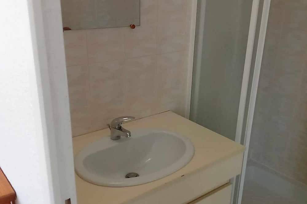 Apartamento entero, Studio Lumineux 27m2, Idéalement Placé Dans le Centre. Balcon et Jardin Privatif in Périgueux, Périgord Blanc