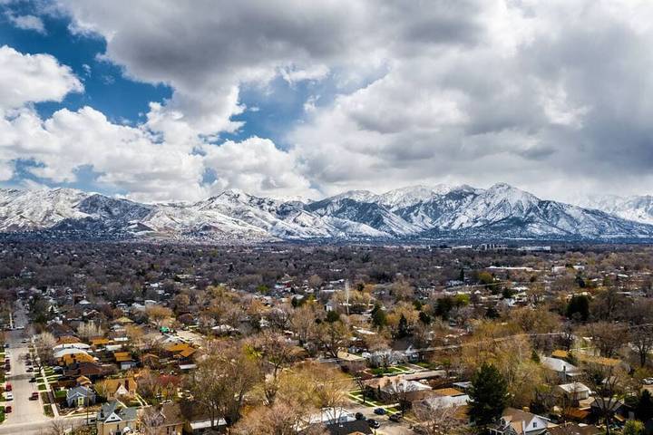 Vacation rental for 4 people, with yard and balcony in Salt Lake City