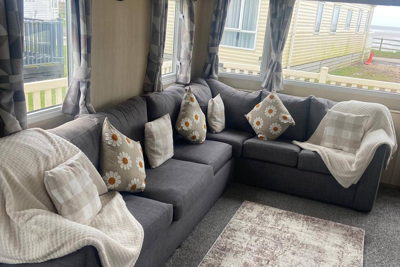 Seaside Retreat-Sleeps 8-Free Parking in Lancashire