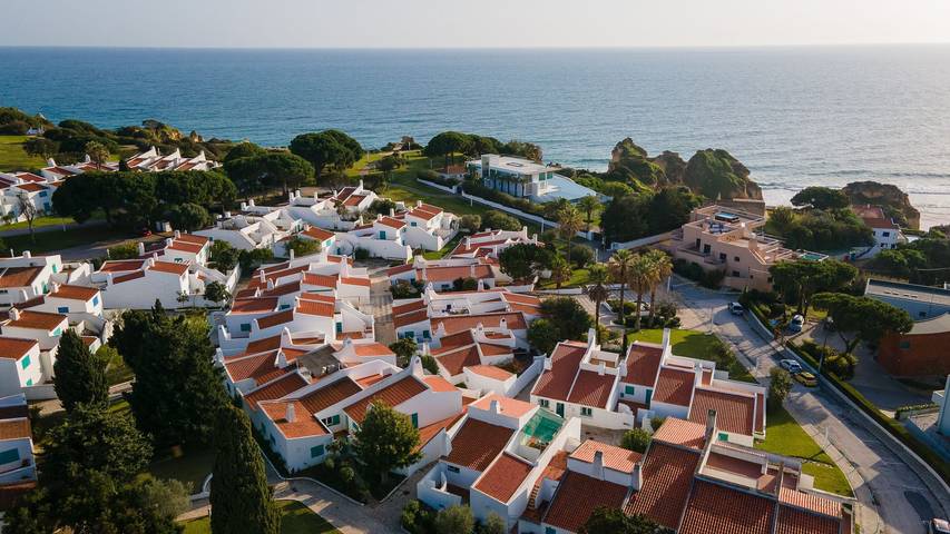 Casa de férias para 8 pessoas, com Terraço e Piscina em Praia da Prainha