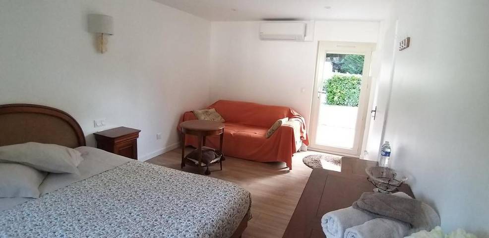 Location de vacances pour 2 personnes, avec jardin et vue, animaux acceptés à Parigné-l'Évêque - 3