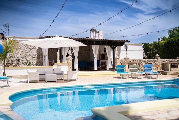 Villa per 12 persone, con panorama e giardino nonché piscina, con animali domestici - 1
