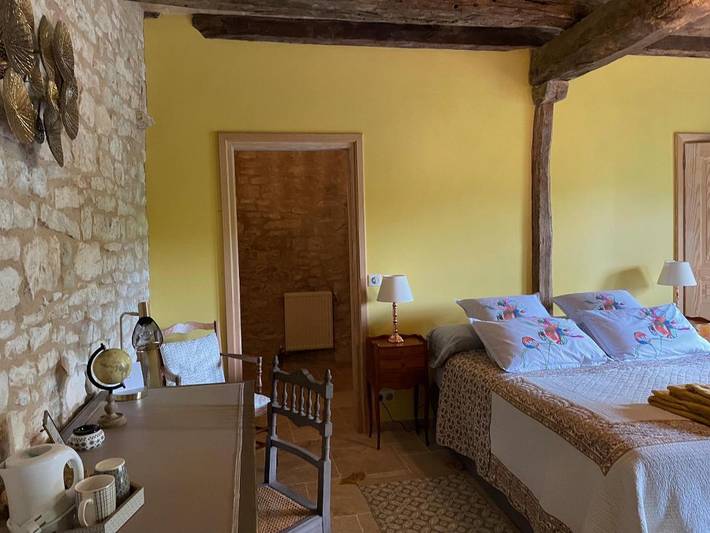 Location de vacances pour 2 personnes, avec terrasse et piscine ainsi que jardin et vue dans Cœur de Causse - 2