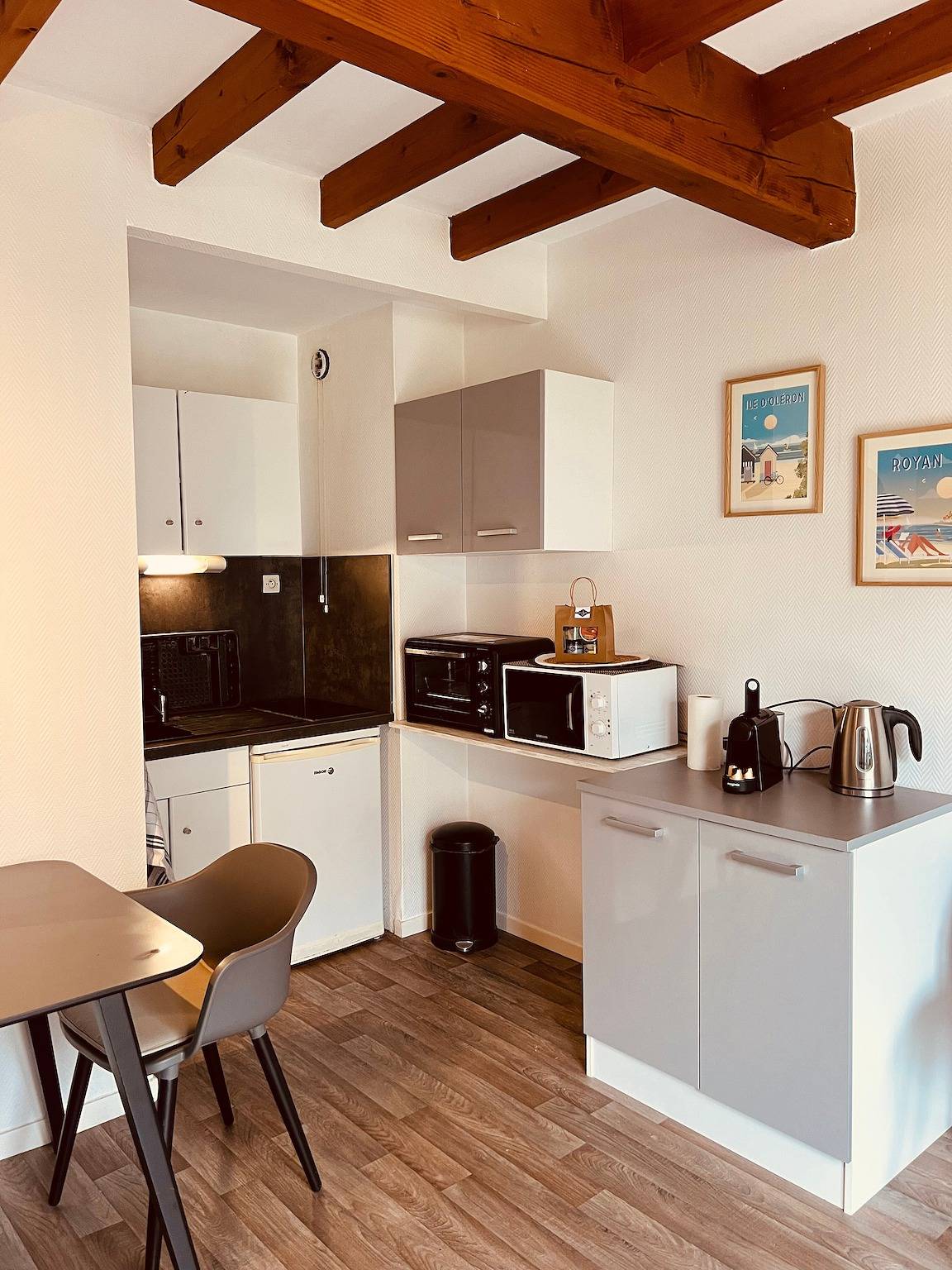 Ganze Wohnung, Ferienwohnung 'Chaleureux Et Lumineux Duplex T2' mit Balkon in La Rochelle, La Rochelle und Umgebung