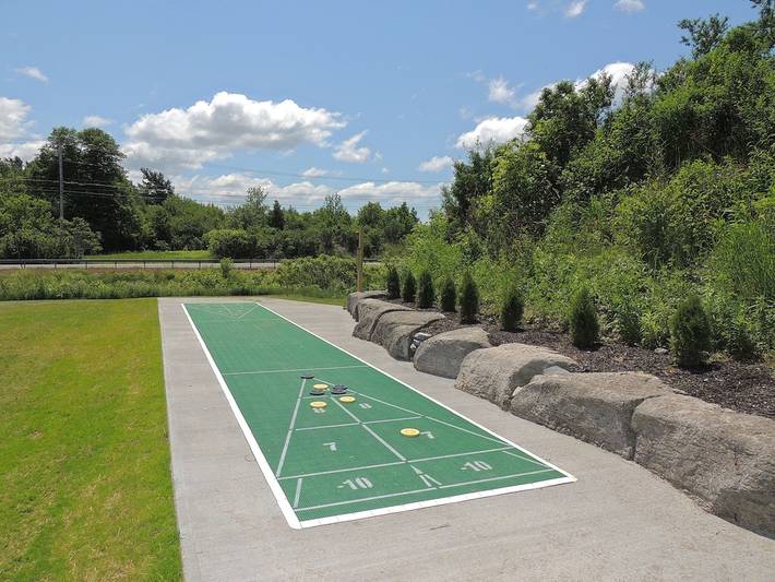 Vacation rental for 6 people, with pool in Lake Ontario