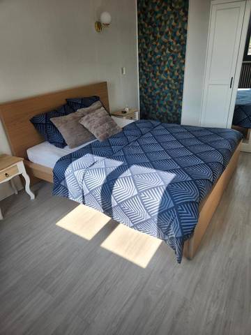 Gîte pour 3 personnes, avec terrasse et vue à Chenac-Saint-Seurin-d'Uzet
