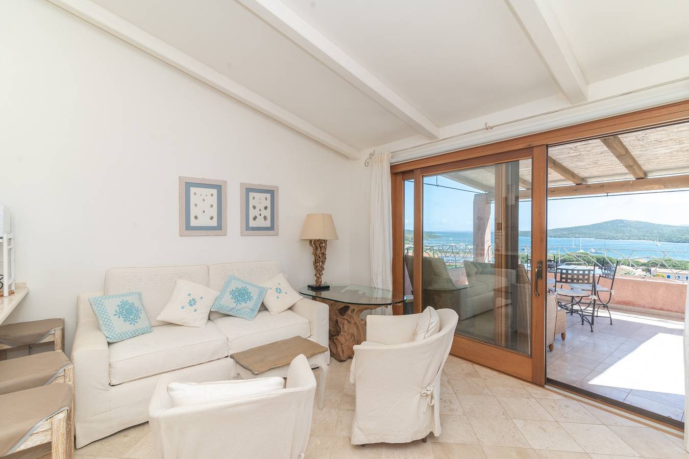 Appartement entier, Superbe « Attico Il Fiordo » avec vue mer, piscine, Wi-Fi et climatisation in Santa Teresa Gallura, Gallura