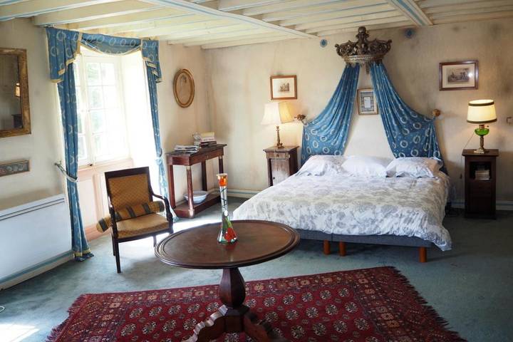 Chambre d’hôte pour 2 personnes, avec terrasse ainsi que jardin et vue, animaux acceptés