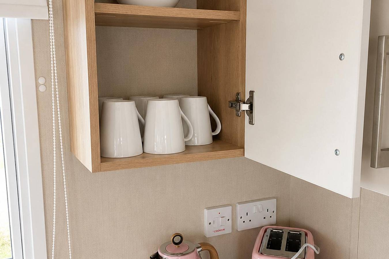 Cabin Sleeps 6 with Indoor Pool in St Osyth, Essex