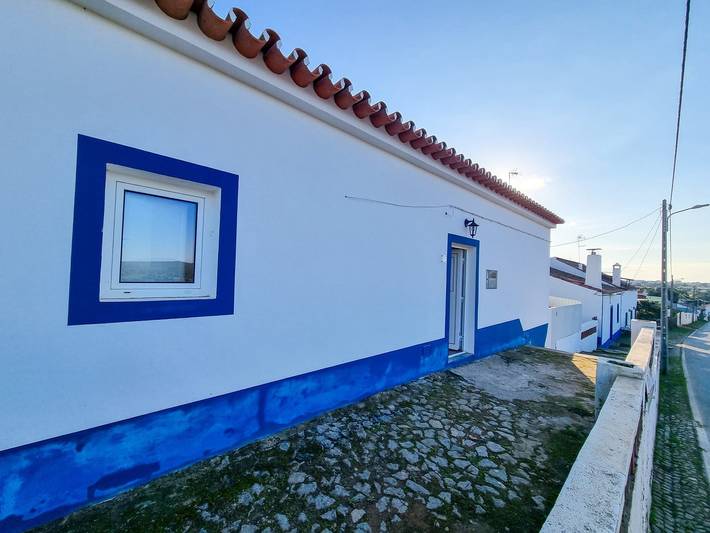 Casa rural para 6 personas, con terraza y jardín en Distrito de Évora