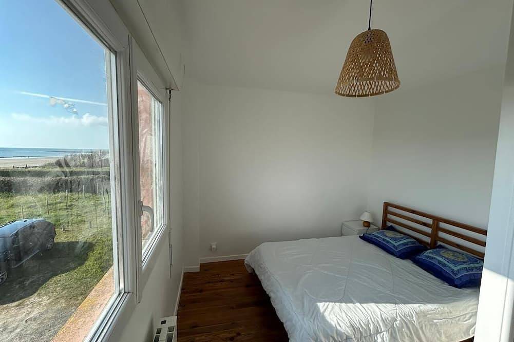 Haus mit Meerblick, komplett renoviert im 2024 und 2 Minuten vom Strand entfernt in Saint-Germain-sur-Ay, Coutances und Umgebung